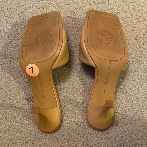 Vince Camuto tan heels. Size 7 - Picture 3 of 3